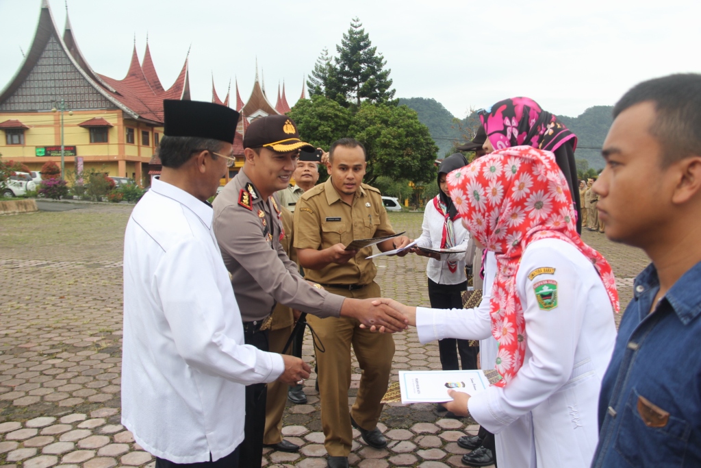 Penyerahan Penghargaan